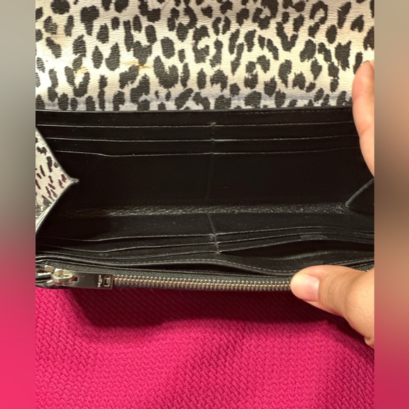 Authentic YSL Saint Laurent Cheetah wallet - Picture 7 of 12